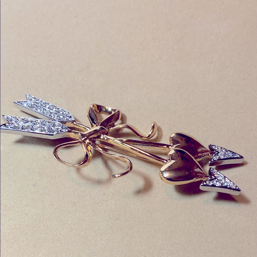 Joan Rivers Gold Arrow and Heart Brooch with Intricate Metalwork